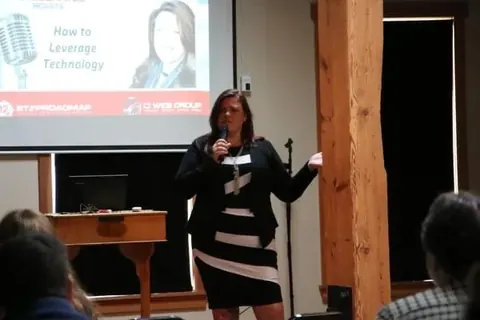 Jennifer presenting How to Leverage Technology to a dealer audience